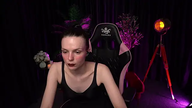 Snapshot of Wild_Alice_me chatting on February 18, 2026, 4:47 pm Wild Alice me online show from February 18, 2026, 4:47 pm