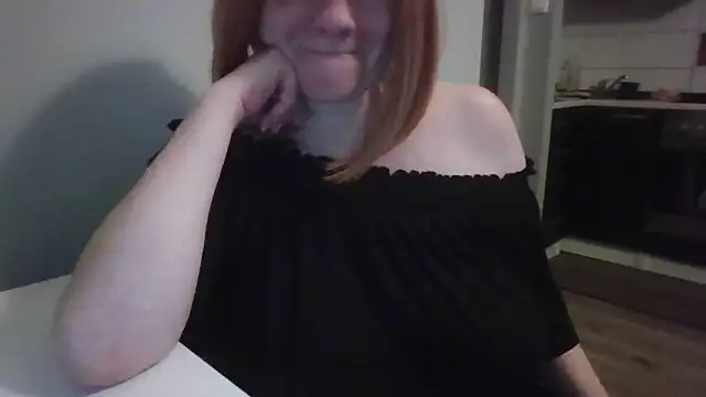 Snapshot of Beatique1 chatting on June 16, 2026, 10:54 pm Beatique1 online show from June 16, 2026, 10:54 pm