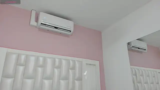 Snapshot of Liia_Collins chatting on May 7, 2026, 5:38 pm Liia Collins online show from May 7, 2026, 5:38 pm