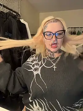 grindhouseho online show from April 11, 2026, 3:58 am