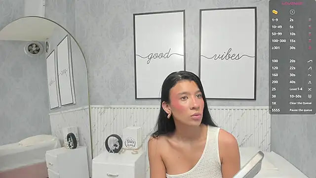 beautydoll18  online show from April 17, 2026, 10:18 am