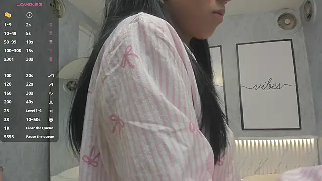 beautydoll18  online show from April 15, 2026, 10:32 am