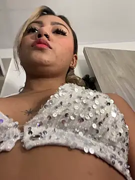 Snapshot of Dulce_Sofi_ chatting on February 19, 2026, 7:44 pm Dulce Sofi online show from February 19, 2026, 7:44 pm