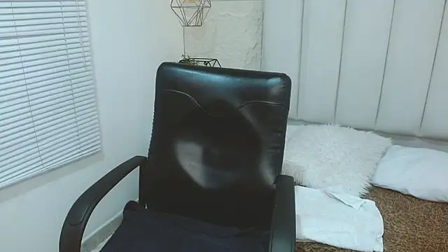 Snapshot of jackie_tk chatting on July 6, 2026, 7:38 pm jackie tk online show from July 6, 2026, 7:38 pm