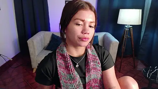 Snapshot of Alessia_Monroe_ chatting on April 21, 2026, 1:42 am Alessia Monroe online show from April 21, 2026, 1:42 am
