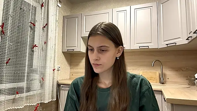 Snapshot of SwappingFate chatting on March 4, 2026, 1:19 pm SwappingFate online show from March 4, 2026, 1:19 pm