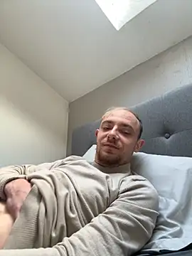 Snapshot of Crevette311 chatting on November 21, 2025, 12:59 pm Crevette311 online show from November 21, 2025, 12:59 pm