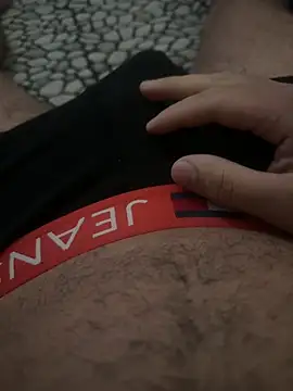 Snapshot of giulioO00 chatting on February 20, 2026, 12:18 pm giulioO00 online show from February 20, 2026, 12:18 pm