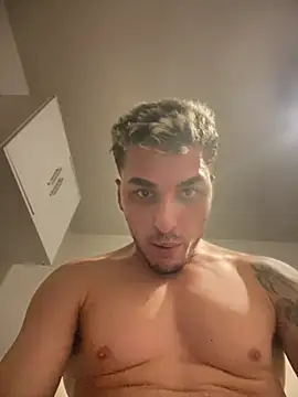 litlleboyeus online show from March 1, 2026, 7:47 pm