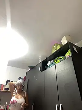 Snapshot of karla-hank chatting on February 21, 2026, 2:19 pm karla-hank online show from February 21, 2026, 2:19 pm