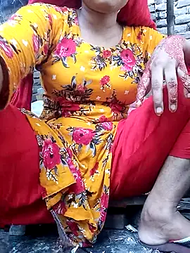 BreezySexyGirl69 online show from April 19, 2026, 5:52 am