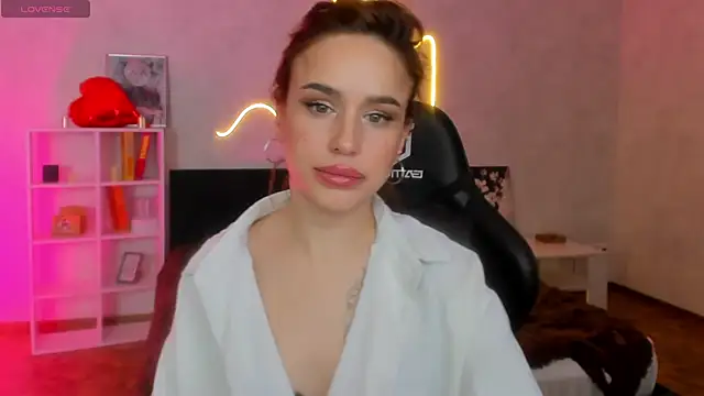 Snapshot of tina_xx_tina chatting on February 20, 2026, 6:26 am tina xx tina online show from February 20, 2026, 6:26 am