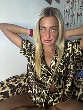 ScarlettGold  online show from March 7, 2026, 9:59 am