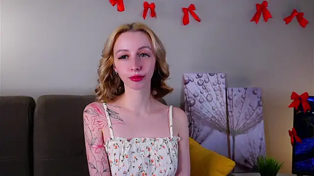 Snapshot of EugeniaEarl chatting on February 25, 2026, 12:05 pm EugeniaEarl online show from February 25, 2026, 12:05 pm