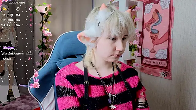 Snapshot of May_leaf chatting on February 27, 2026, 1:39 am May leaf online show from February 27, 2026, 1:39 am