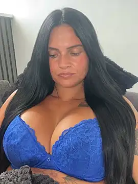 Snapshot of Destinylovex chatting on July 15, 2026, 10:33 am Destinylovex online show from July 15, 2026, 10:33 am