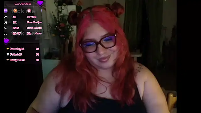 Snapshot of MagicCurves chatting on June 13, 2026, 11:13 pm MagicCurves online show from June 13, 2026, 11:13 pm