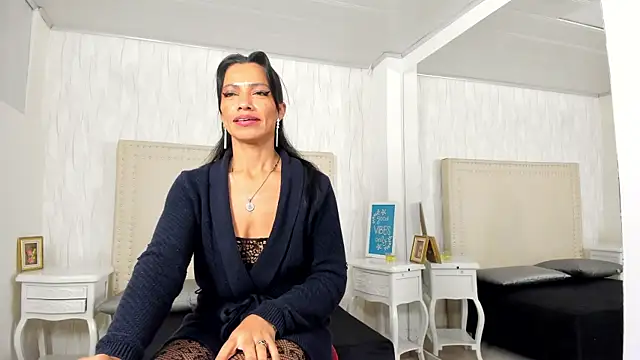 Snapshot of FernandaAvilax chatting on May 10, 2026, 7:23 am FernandaAvilax online show from May 10, 2026, 7:23 am