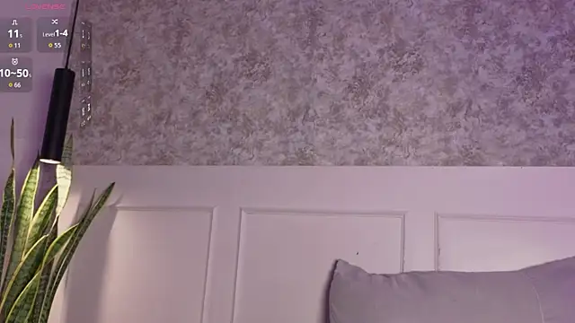 Selen marcell online show from April 16, 2026, 9:04 pm