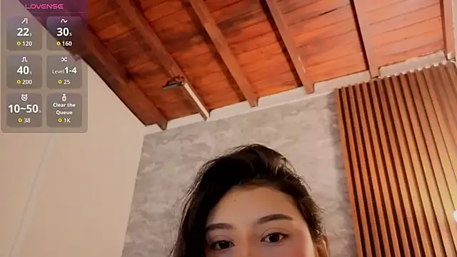 chloe bluee  online show from July 22, 2026, 11:12 am