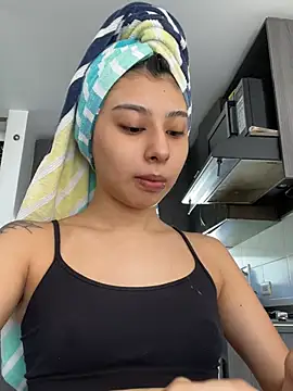 chloe bluee  online show from July 6, 2026, 3:03 pm