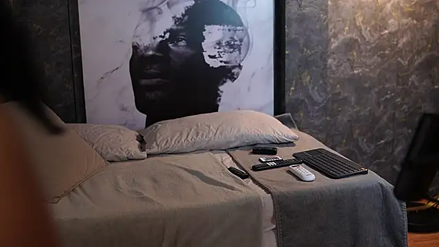 Snapshot of Luxa_Velvet chatting on February 24, 2026, 12:28 pm Luxa Velvet online show from February 24, 2026, 12:28 pm