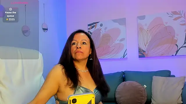 Snapshot of Ivonne_4 chatting on June 10, 2026, 1:01 pm Ivonne 4 online show from June 10, 2026, 1:01 pm