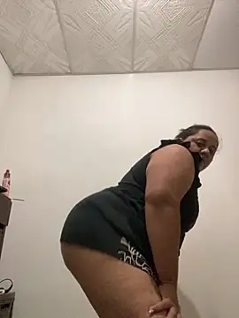 Snapshot of Melanny69x chatting on February 24, 2026, 10:49 am Melanny69x online show from February 24, 2026, 10:49 am