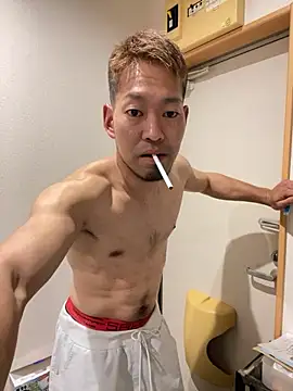 Snapshot of ryuaaaaa chatting on April 28, 2026, 1:26 pm ryuaaaaa online show from April 28, 2026, 1:26 pm