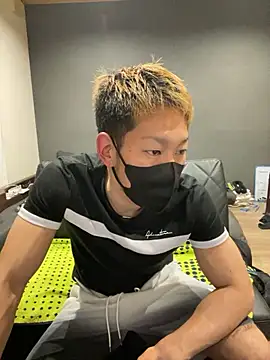 Snapshot of ryuaaaaa chatting on March 31, 2026, 2:30 pm ryuaaaaa online show from March 31, 2026, 2:30 pm