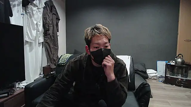 Snapshot of ryuaaaaa chatting on April 14, 2026, 1:49 pm ryuaaaaa online show from April 14, 2026, 1:49 pm