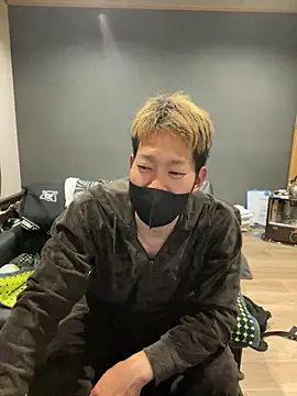 Snapshot of ryuaaaaa chatting on April 21, 2026, 3:29 pm ryuaaaaa online show from April 21, 2026, 3:29 pm