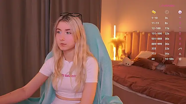 Snapshot of Aiko_Takana chatting on February 25, 2026, 3:45 pm Aiko Takana online show from February 25, 2026, 3:45 pm