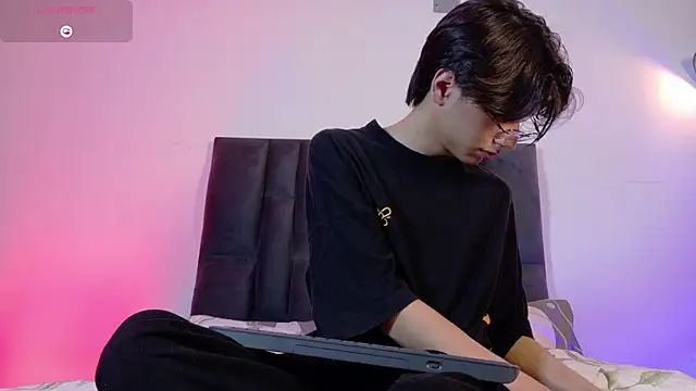 lui x dust online show from May 24, 2026, 3:39 am