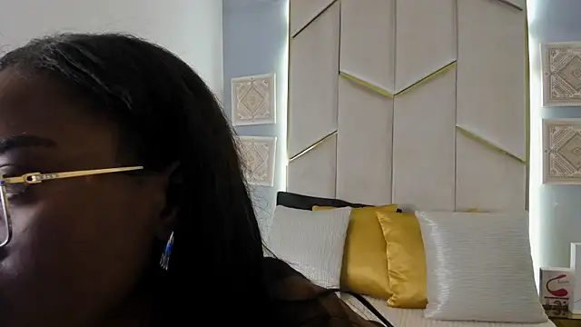 Snapshot of KarinaaCoxx chatting on June 28, 2026, 1:06 pm KarinaaCoxx online show from June 28, 2026, 1:06 pm