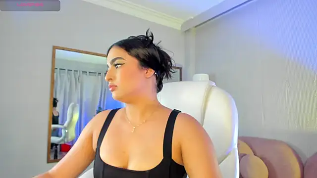 Stephany Harlot online show from April 15, 2026, 10:21 pm