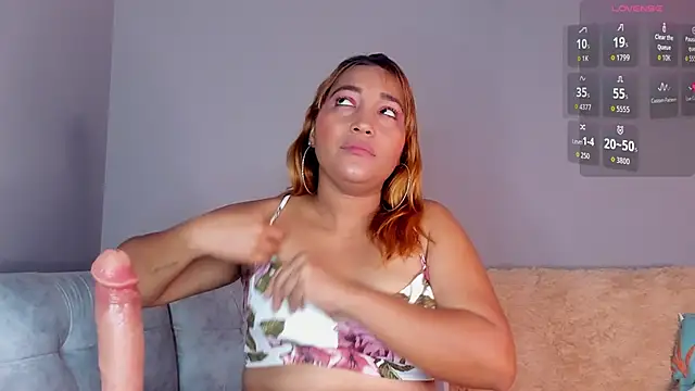 Miia Grey  online show from April 7, 2026, 1:24 pm