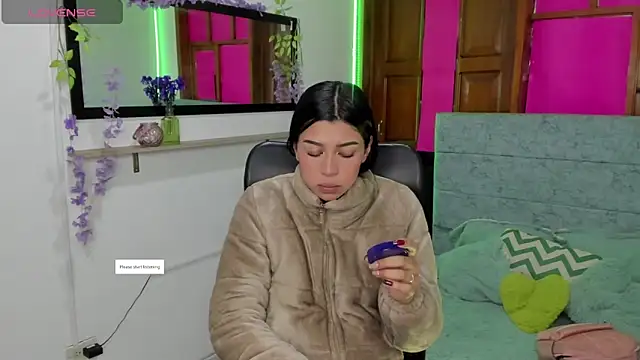 Aysha winxs online show from April 1, 2026, 3:41 am