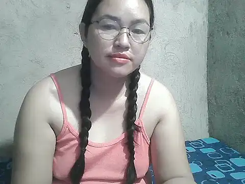 wildchinita00 online show from June 1, 2026, 9:25 pm