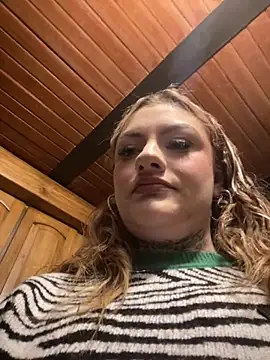 Snapshot of Eliee_Roth chatting on February 27, 2026, 2:56 am Eliee Roth online show from February 27, 2026, 2:56 am