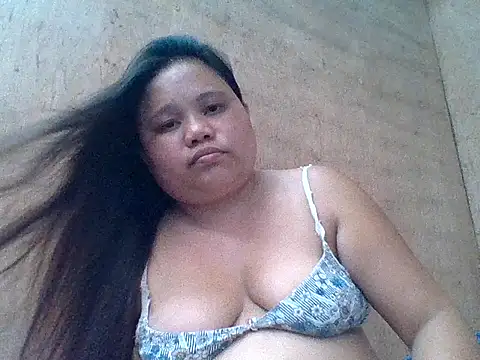 sweetlyn31 online show from April 9, 2026, 2:13 am