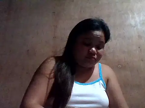 sweetlyn31 online show from April 17, 2026, 12:52 pm