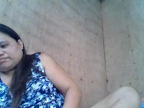 sweetlyn31 online show from April 9, 2026, 6:19 am