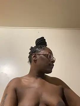 Sinfulwaterfalls online show from April 5, 2026, 3:46 am