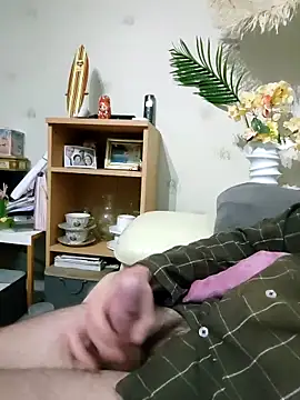 Florent1307 online show from April 13, 2026, 10:03 pm