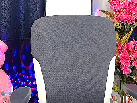 Snapshot of Loving_neha chatting on February 21, 2026, 3:52 am Loving neha online show from February 21, 2026, 3:52 am