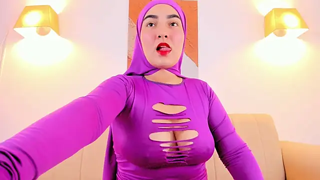 Malika Noor online show from April 14, 2026, 3:06 pm