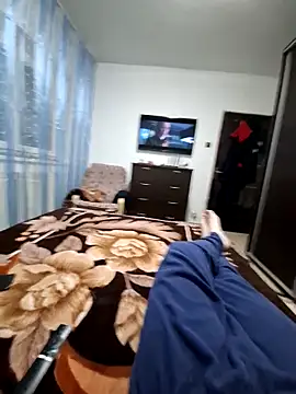 Snapshot of Mikecrazyhy chatting on February 19, 2026, 4:59 pm Mikecrazyhy online show from February 19, 2026, 4:59 pm