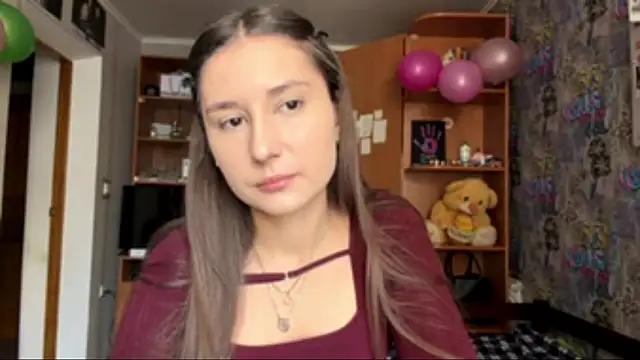 Snapshot of poly_princess chatting on February 27, 2026, 10:48 am poly princess online show from February 27, 2026, 10:48 am