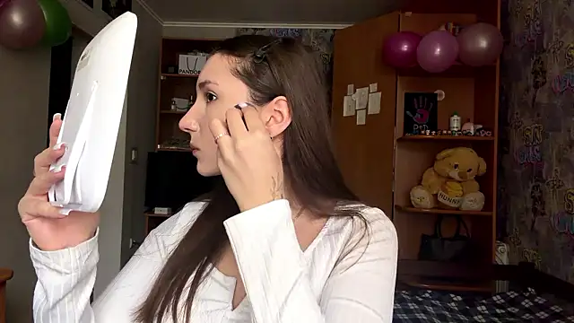 Snapshot of poly_princess chatting on February 23, 2026, 7:09 am poly princess online show from February 23, 2026, 7:09 am